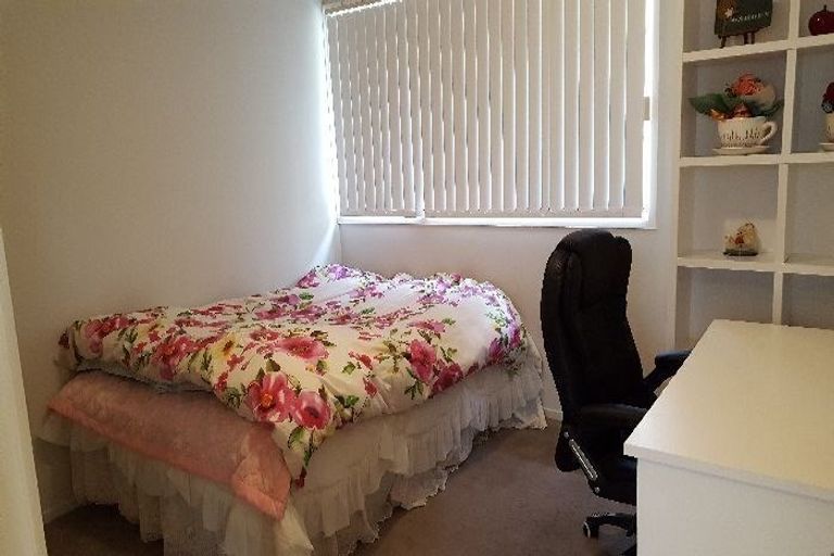 Photo of property in 6 Hobby Avenue, Birkdale, Auckland, 0626