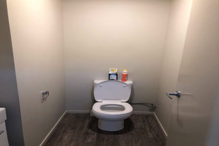 Photo of property in 102u7 Old Farm Road, Hamilton East, Hamilton, 3216