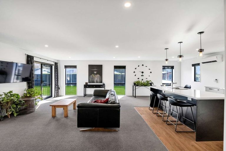 Photo of property in 10 Kohunga Crescent, Bottle Lake, Christchurch, 8083