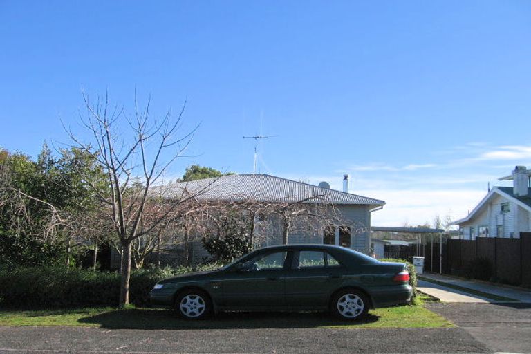 Photo of property in 8b Huia Avenue, Forest Lake, Hamilton, 3200