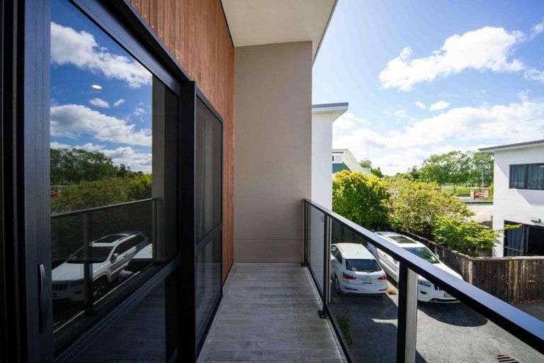 Photo of property in 9/13 Beale Street, Hamilton East, Hamilton, 3216