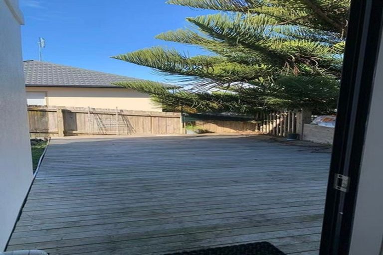 Photo of property in 3 Coventry Way, Long Bay, Auckland, 0630
