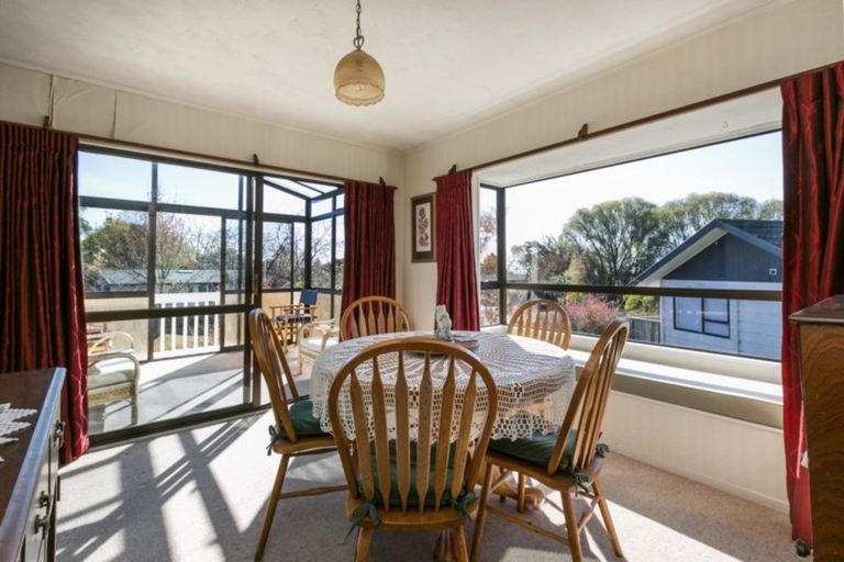 Photo of property in 2 Padfield Place, Havelock North, 4130