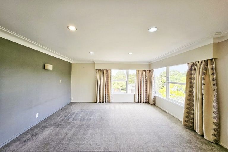 Photo of property in 5 Nicholson Place, Hillcrest, Auckland, 0627