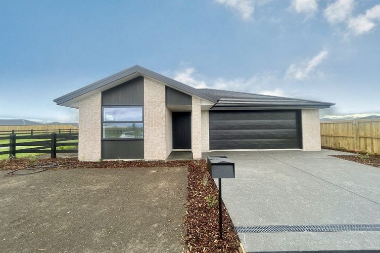 Photo of property in 11 Finn Avenue, Rolleston, 7615