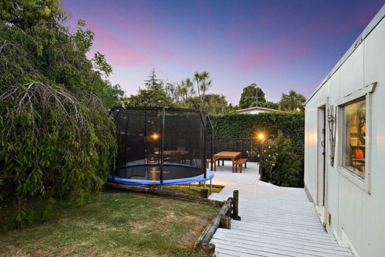 Photo of property in 40 Hartley Terrace, Massey, Auckland, 0614