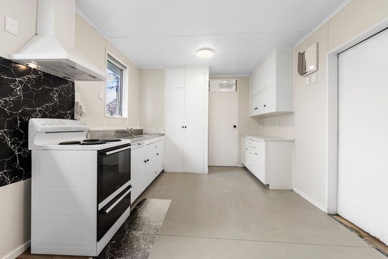 Photo of property in 1/24 Stapletons Road, Richmond, Christchurch, 8013