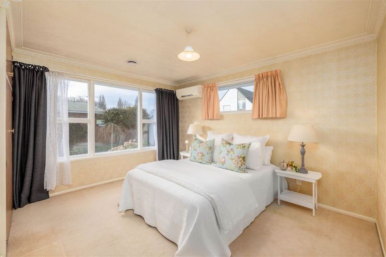 Photo of property in 50 Glenharrow Avenue, Avonhead, Christchurch, 8042