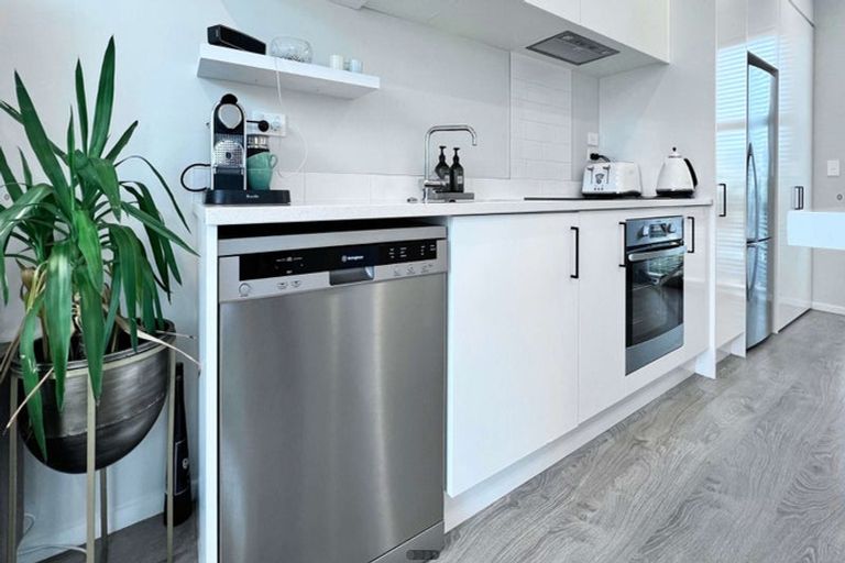 Photo of property in 20 Oioi Road, Hobsonville, Auckland, 0616