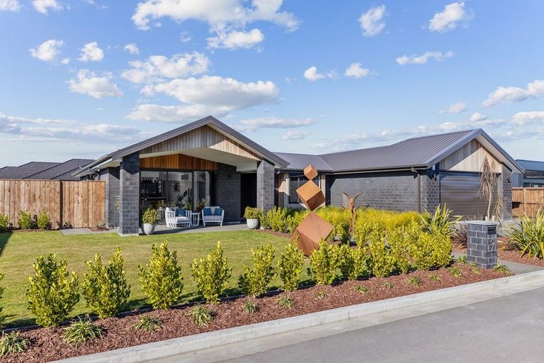 Photo of property in 2 Page Place, Rangiora, 7400