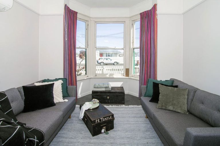 Photo of property in 72 Lincoln Road, Masterton, 5810