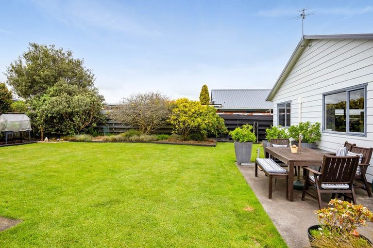 Photo of property in 17 Rewa Street, Inglewood, 4330