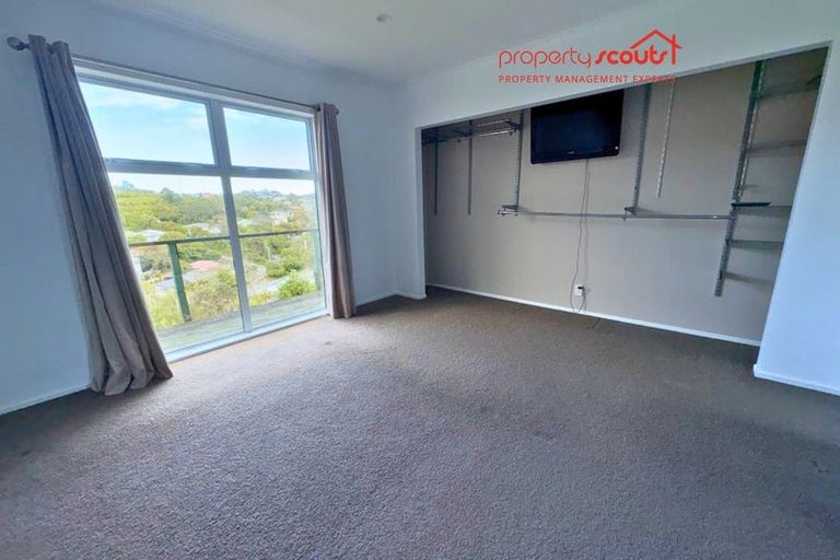 Photo of property in 145 Ruskin Road, Newlands, Wellington, 6037