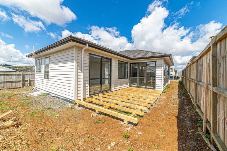 Photo of property in 18 Parton Road, Pukekohe, 2120