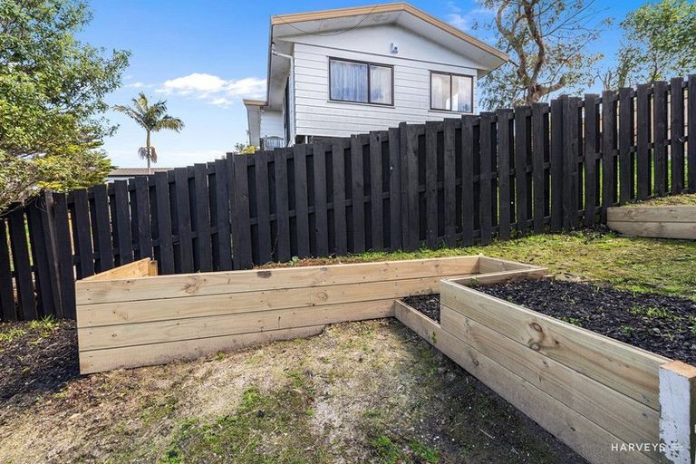 Photo of property in 24 Sarajevo Place, Massey, Auckland, 0614