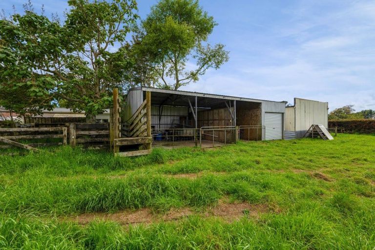 Photo of property in 275 Henwood Road, Paraite, New Plymouth, 4372