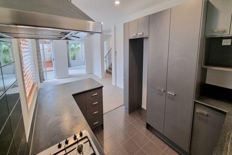 Photo of property in 23 Cambrian Crescent, Flat Bush, Auckland, 2016