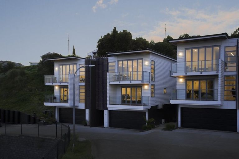 Photo of property in 8c Huka Road, Birkenhead, Auckland, 0626