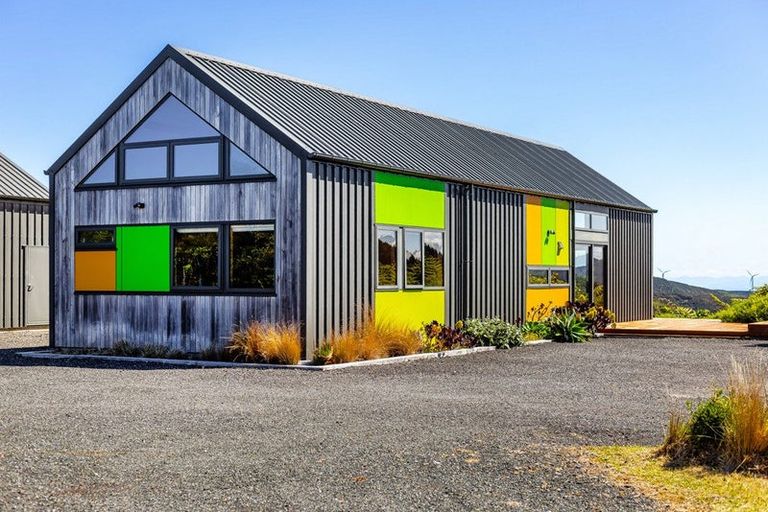 Photo of property in 80 Southernthread Road, Brooklyn, Wellington, 6021