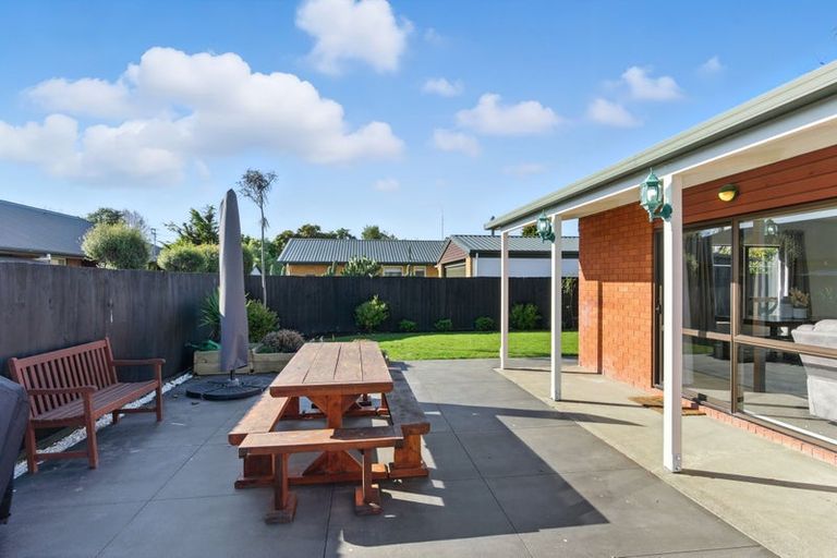 Photo of property in 3b Cobden Place, Woodend, 7610