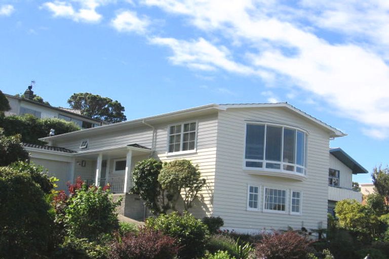 Photo of property in 32 Rama Crescent, Khandallah, Wellington, 6035