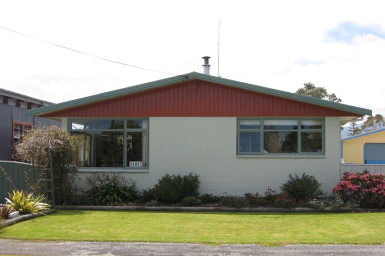 Photo of property in 163 Peel Street, Westport, 7825