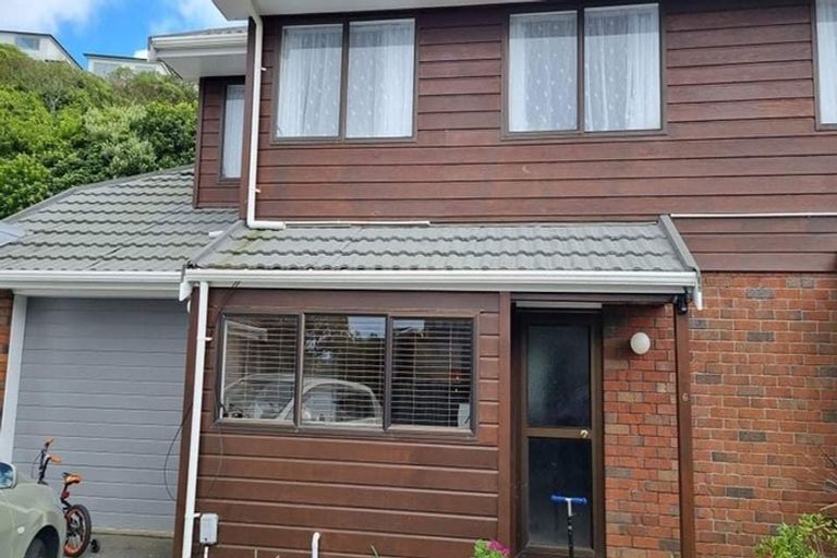 Photo of property in 6 Flinders Place, Johnsonville, Wellington, 6037