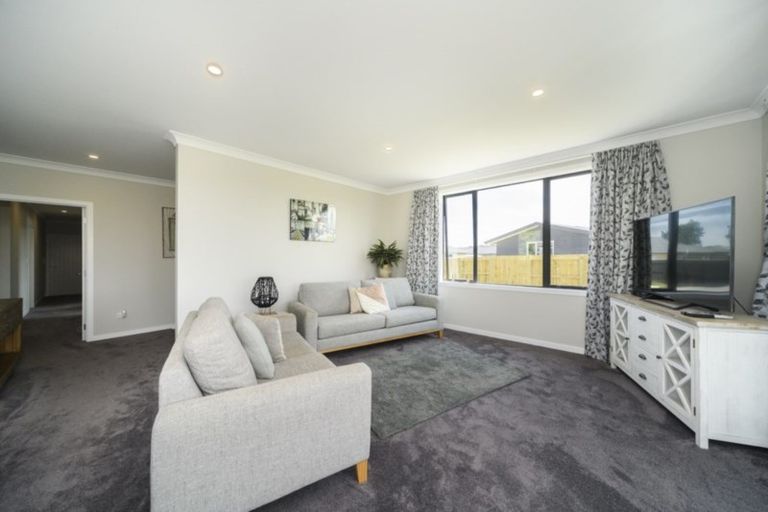 Photo of property in 6 George Street, Bulls, 4818