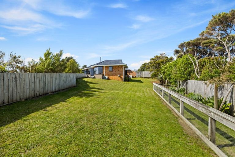 Photo of property in 175 Oaia Road, Muriwai, Waimauku, 0881