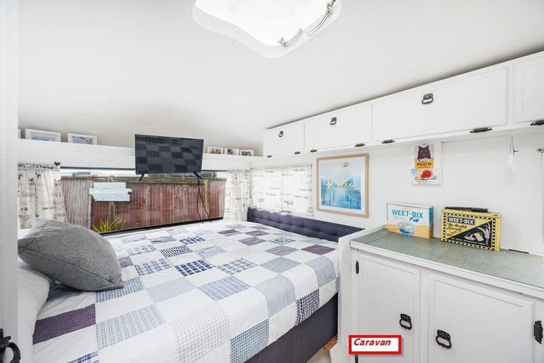 Photo of property in 10 Kent Terrace, Foxton Beach, Foxton, 4815