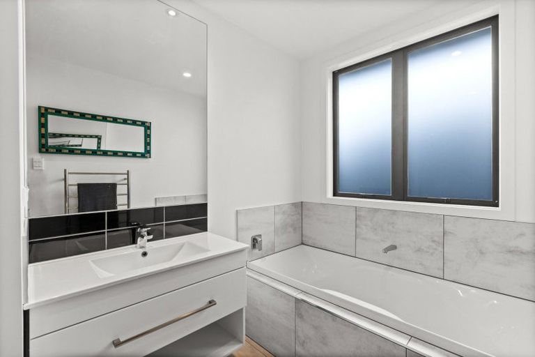 Photo of property in 11 Aparima Place, Awatoto, Napier, 4110