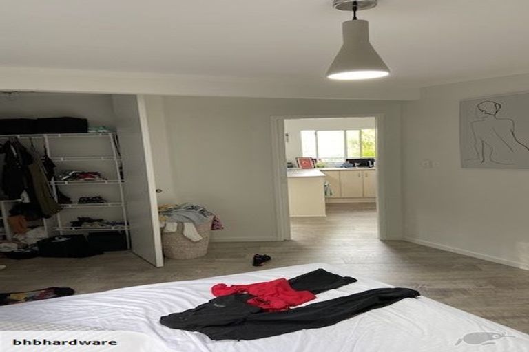 Photo of property in 128 Otitori Bay Road, Titirangi, Auckland, 0604