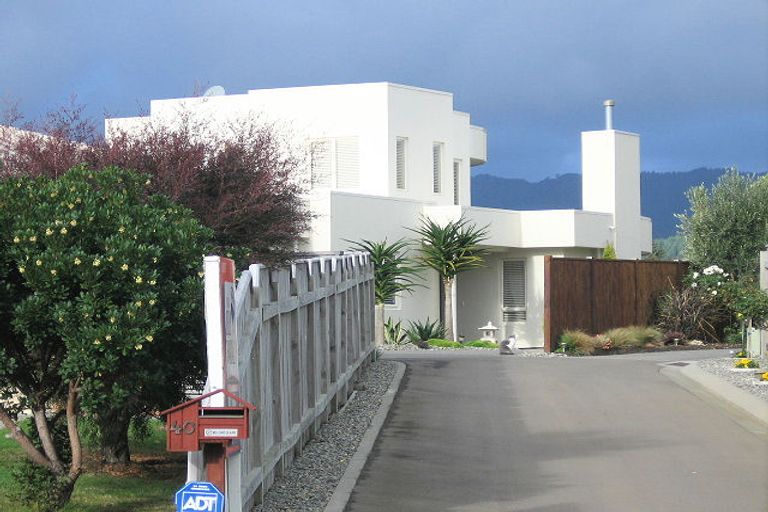 Photo of property in 40 Regent Drive, Paraparaumu Beach, Paraparaumu, 5032