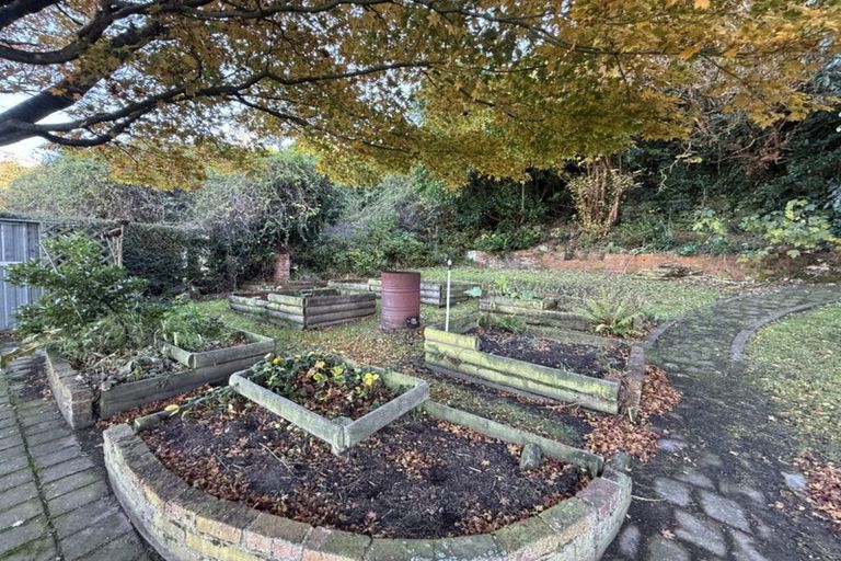 Photo of property in 26 Seaview Terrace, Kew, Dunedin, 9012
