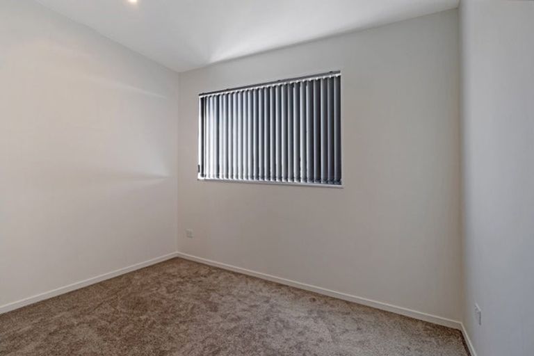Photo of property in 1/3238 Great North Road, New Lynn, Auckland, 0600