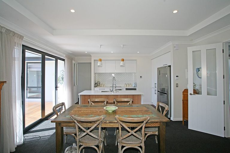 Photo of property in 18 Pistacia Place, Hornby, Christchurch, 8025