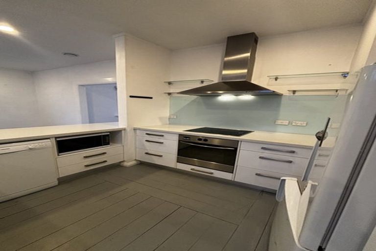 Photo of property in 8 Bell Street, Welbourn, New Plymouth, 4310