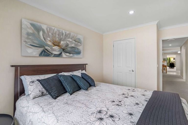 Photo of property in 2 Ahmad Close, Levin, 5510