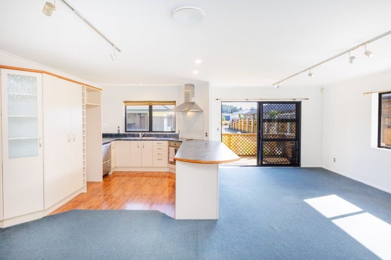 Photo of property in 31-33 Oak Crescent, Ashhurst, 4810