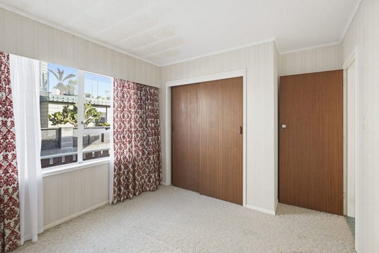 Photo of property in 5 Marine Parade, Paraparaumu Beach, Paraparaumu, 5032