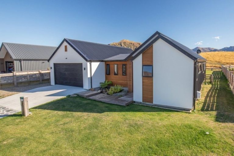 Photo of property in 83 Infinity Drive, Wanaka, 9305