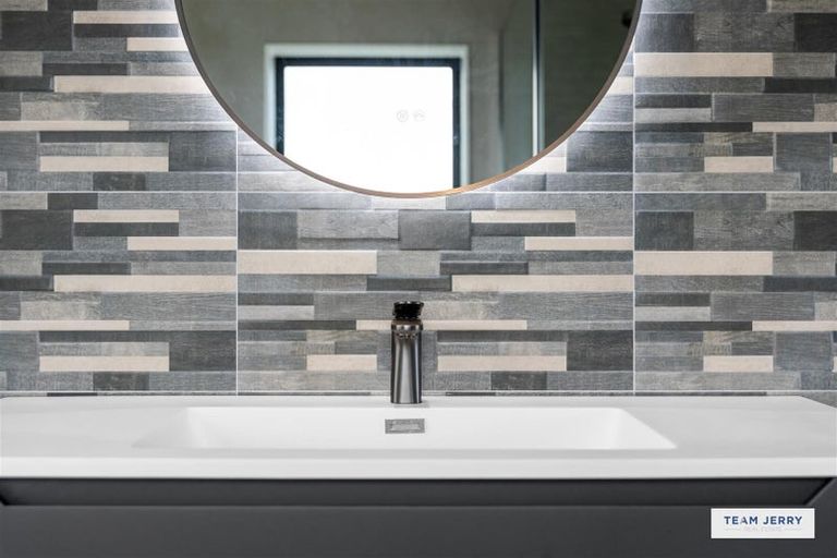 Photo of property in 339b Bucklands Beach Road, Bucklands Beach, Auckland, 2012