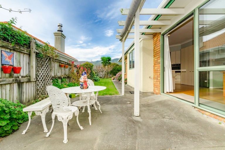 Photo of property in 105 Ngarara Road, Waikanae, 5036
