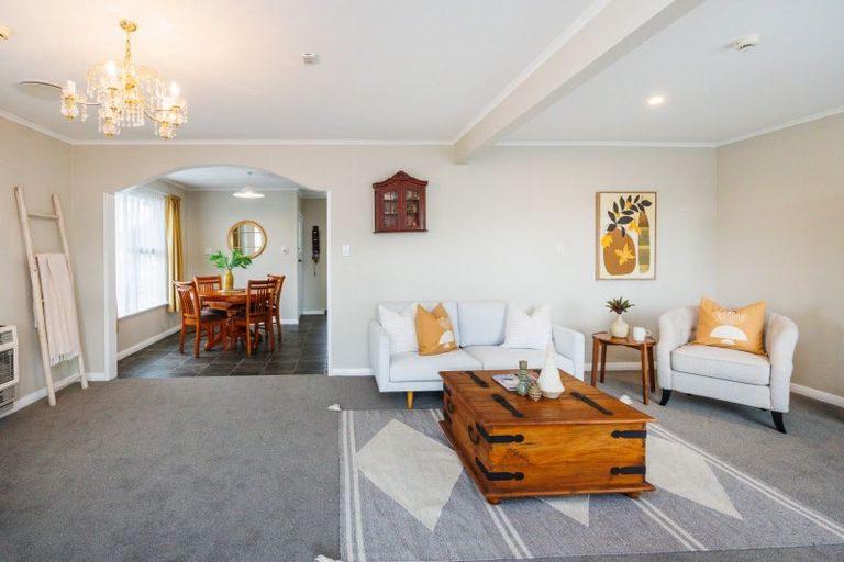 Photo of property in 9 Bristol Crescent, Roslyn, Palmerston North, 4414