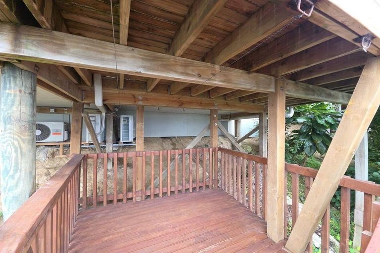 Photo of property in 20 Cameron Street, Kaiwharawhara, Wellington, 6035