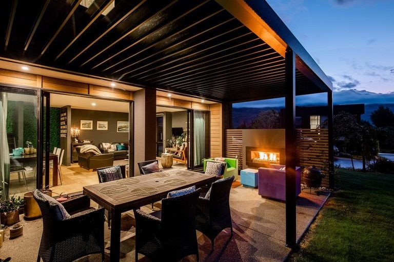 Photo of property in 4 Kapuka Lane, Wanaka, 9305