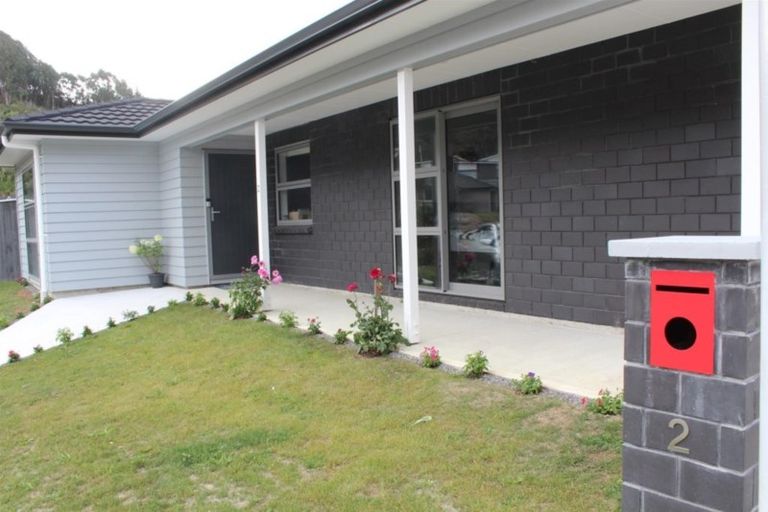 Photo of property in 2 Hull Place, Whitby, Porirua, 5024