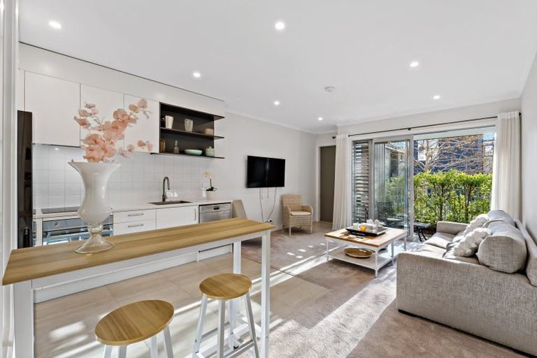 Photo of property in 11/2 Warrant Officer Lane, Hobsonville, Auckland, 0616