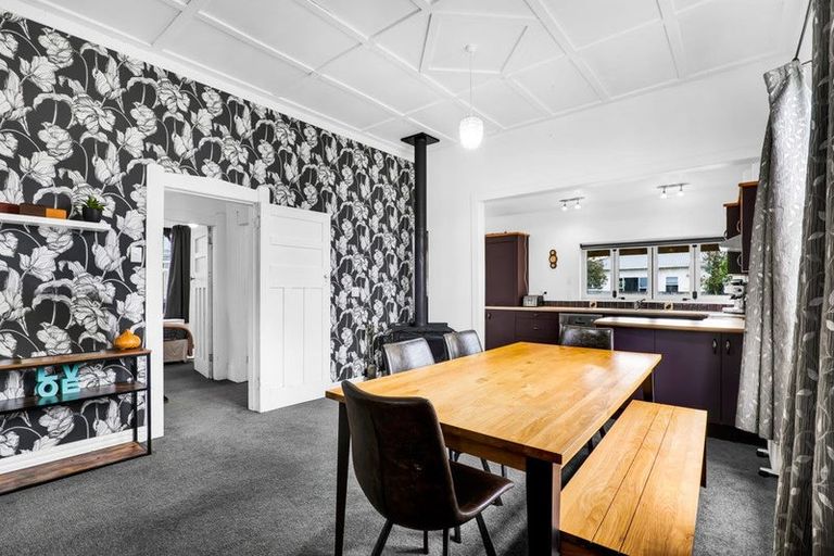 Photo of property in 278 South Road, Hawera, 4610