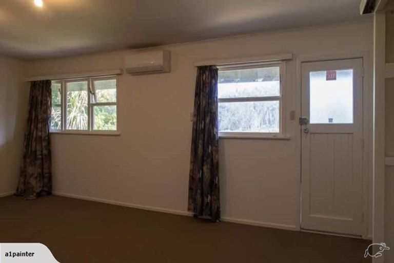 Photo of property in 30a Collier Avenue, Karori, Wellington, 6012